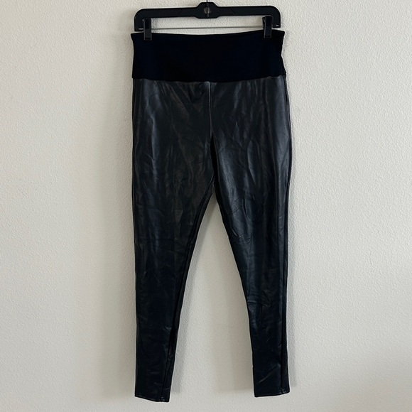 ASSETS BY SPANX Leggings Skinny Leg Mid Rise Black Faux Leather - Picture 1 of 7